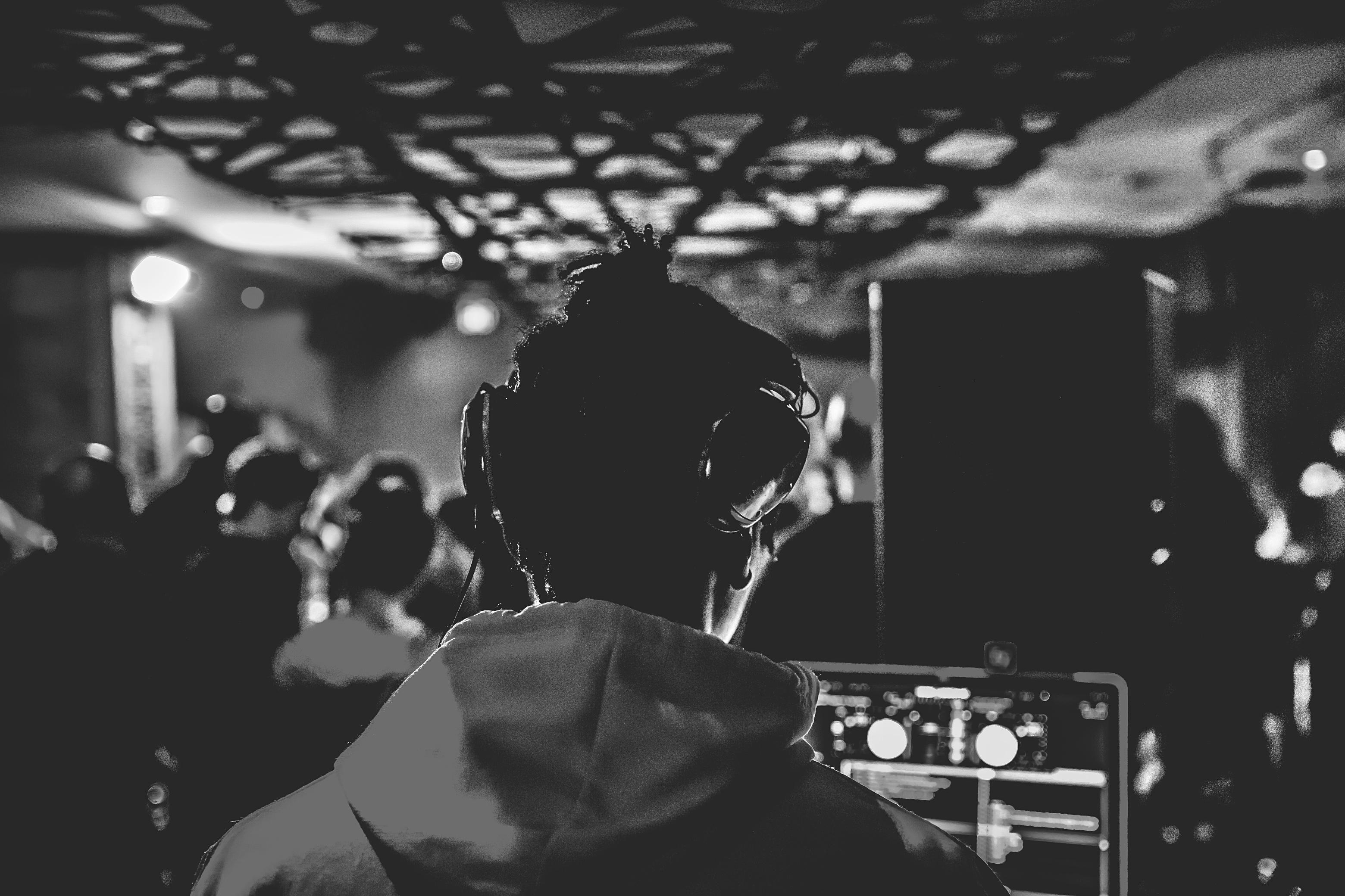 artistOS.ai creative 1